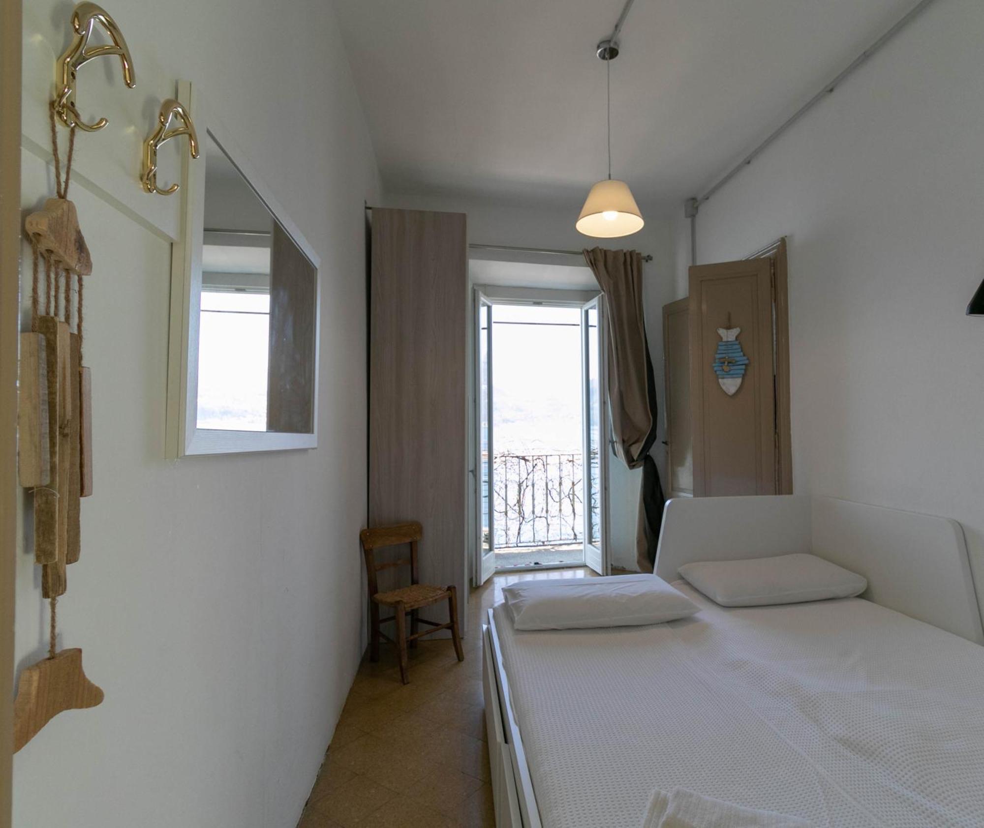 Welcomely - Casa Margherita วาเรนนา ภายนอก รูปภาพ